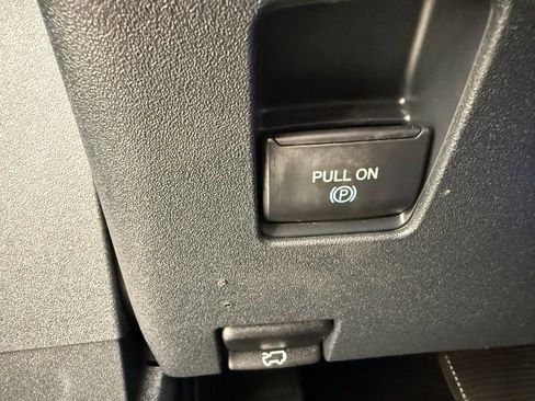 Used 2023 Ford Bronco Wildtrak image 28