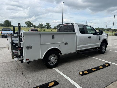 Used 2021 Ford F250 XL w/ Power Equipment Group AWD/4WD image 2
