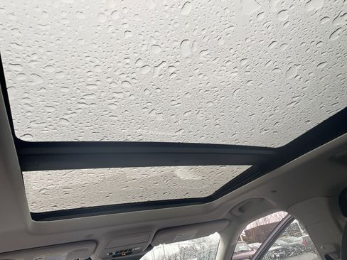 Certified 2025 Ford Explorer Active w/ Active Comfort Package image 24