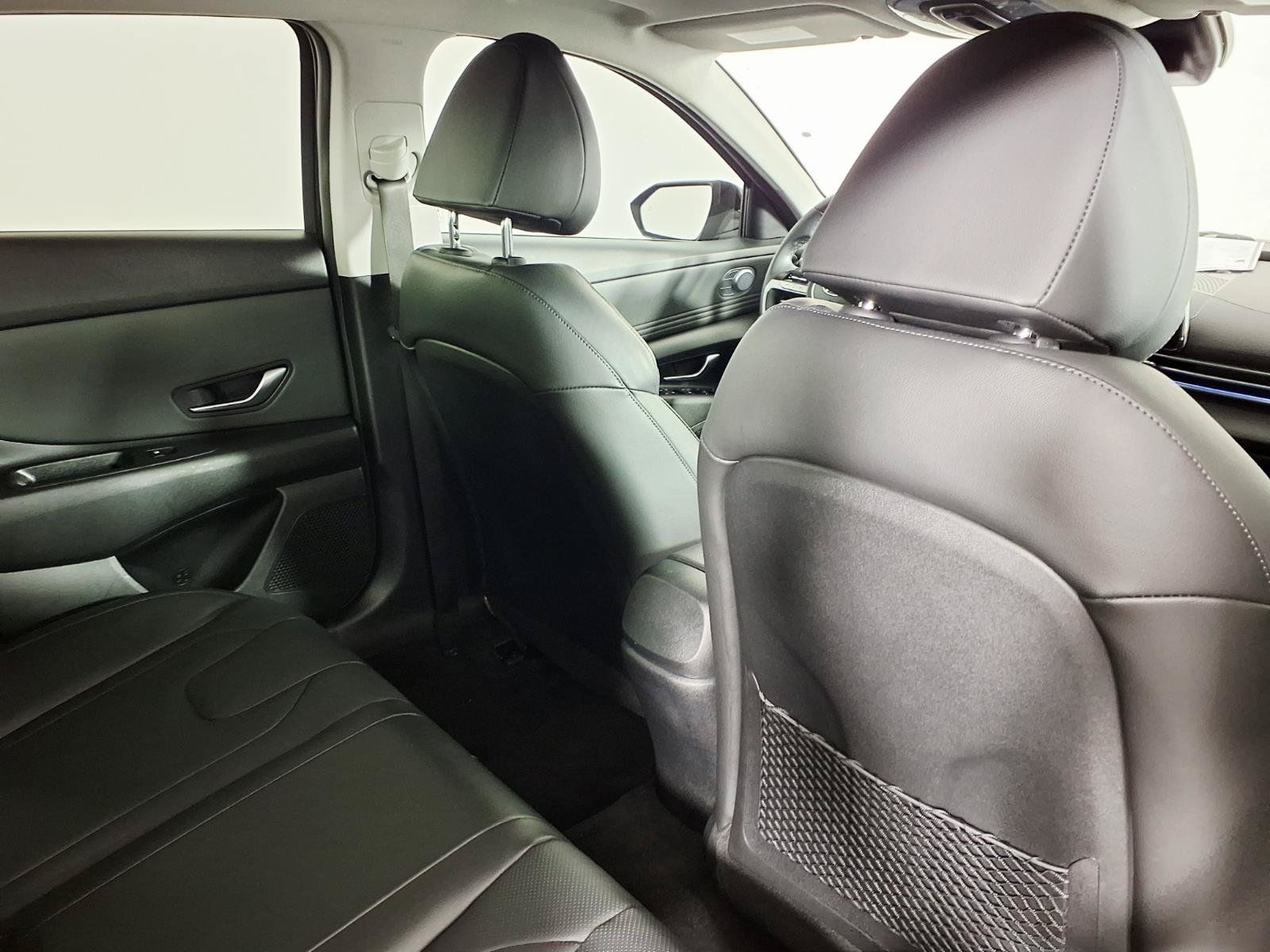 Certified 2023 Hyundai Elantra Limited FWD image 11