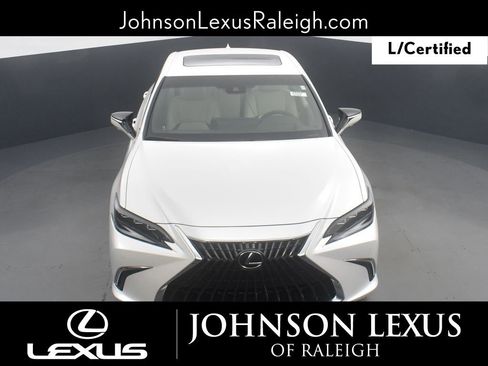Certified 2025 Lexus ES 300h Ultra Luxury w/ Accessory Package (Z2) image 19