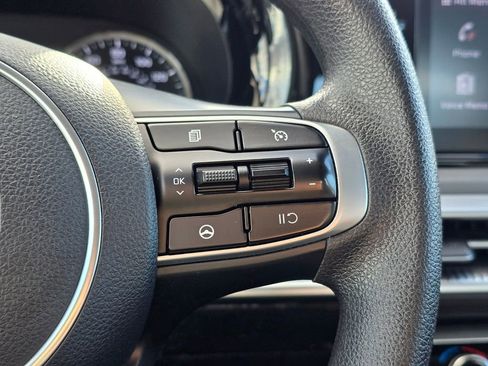 Used 2022 Kia K5 LXS image 31