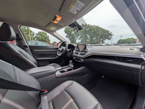 Used 2025 Nissan Altima 2.5 SR FWD image 31