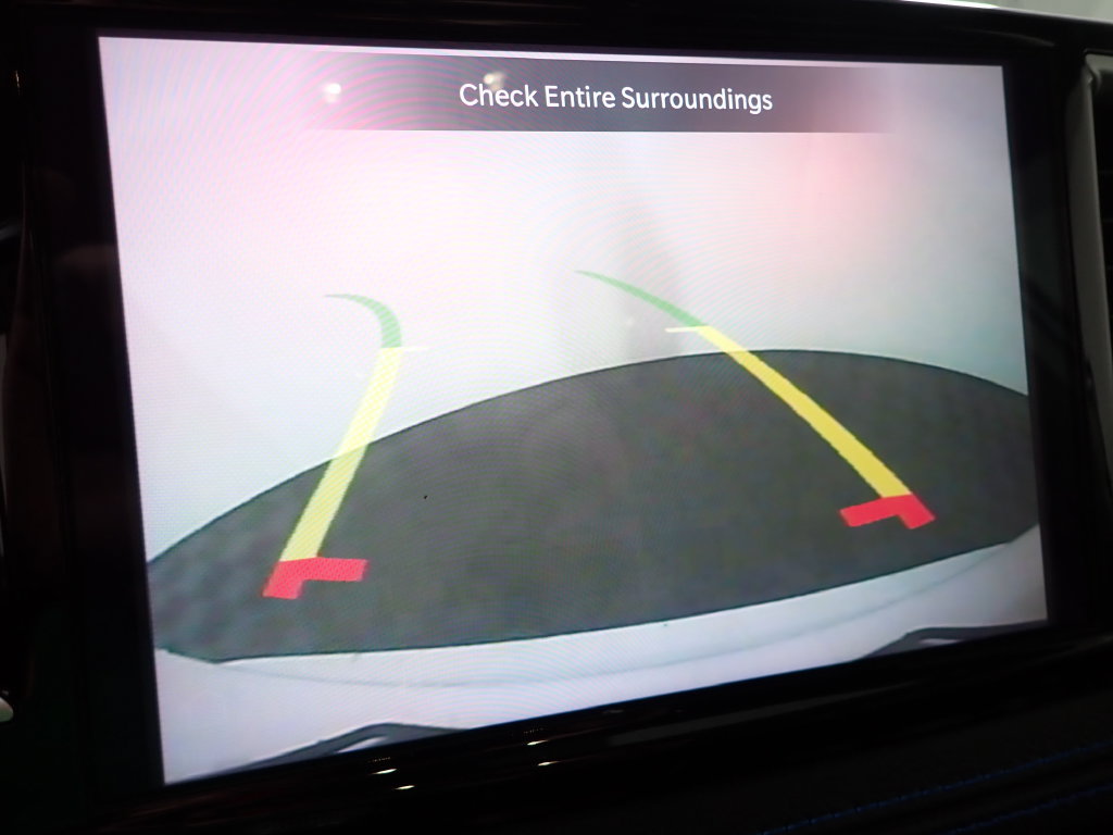 Used 2021 Chrysler Pacifica Touring-L FWD image 4