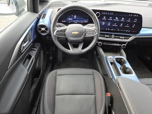 Used 2024 Chevrolet Equinox EV LT image 28