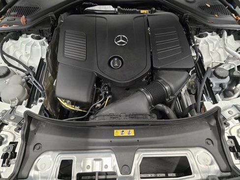 Used 2025 Mercedes-Benz E 350 Sedan image 13