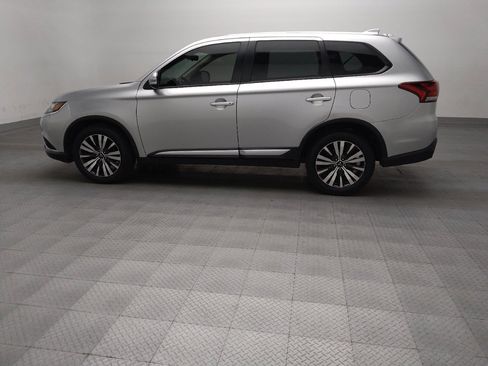 Used 2019 Mitsubishi Outlander SE FWD image 3