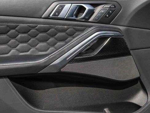 Used 2022 BMW X6 M AWD/4WD image 22