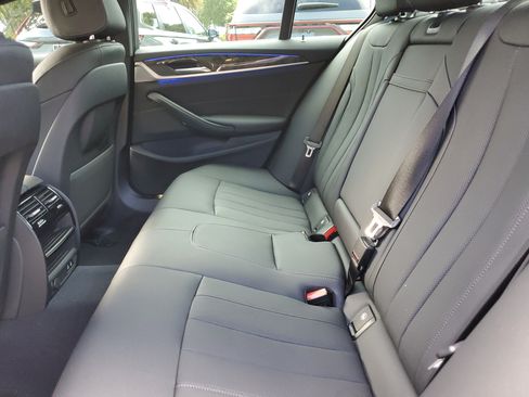 Used 2023 BMW 530i w/ Convenience Package RWD image 12
