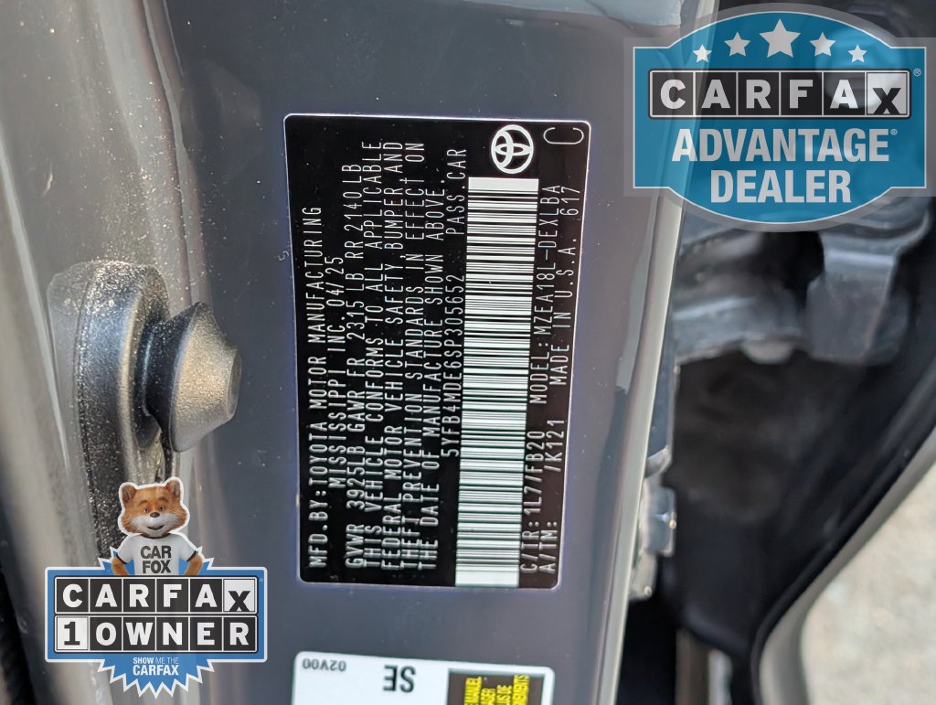Used 2025 Toyota Corolla LE FWD image 32