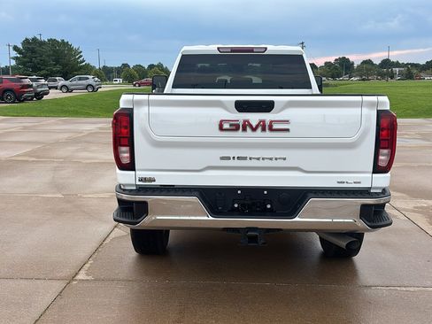Used 2024 GMC Sierra 3500 SLE w/ SLE Convenience Package image 8