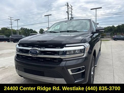 Used 2022 Ford Expedition Max Limited AWD/4WD image 12