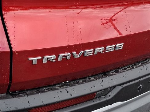 New 2026 Chevrolet Traverse LT image 18