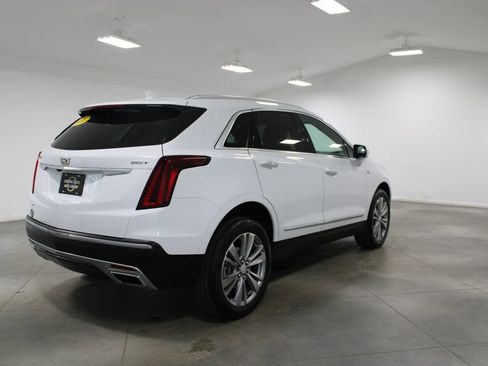 Used 2024 Cadillac XT5 Premium Luxury AWD/4WD image 9