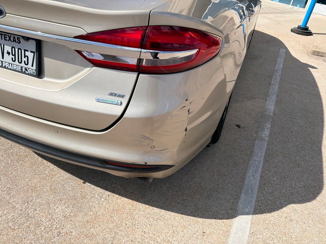 Used 2017 Ford Fusion SE w/ Fusion SE Technology Package FWD image 10