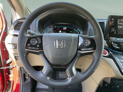 Certified 2024 Honda Odyssey Touring image 10