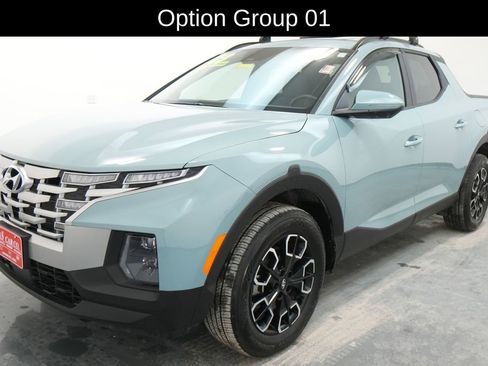 Used 2023 Hyundai Santa Cruz SEL Premium image 3