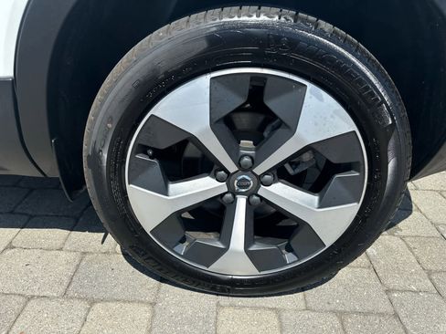 Used 2026 Volvo XC40 B5 Plus w/ Protection Package Premier AWD/4WD image 28