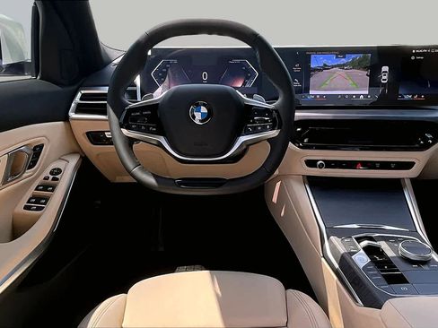 Used 2025 BMW 330i Sedan w/ M Sport Package RWD image 5