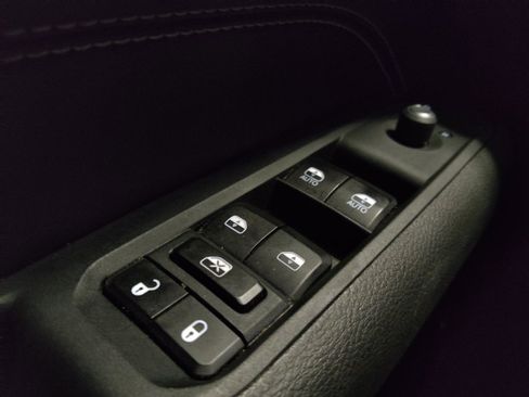 Used 2024 Jeep Compass Limited w/ High Altitude Package AWD/4WD image 27