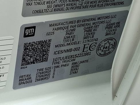 Used 2025 GMC Sierra 1500 AT4 w/ Technology Package AWD/4WD image 28
