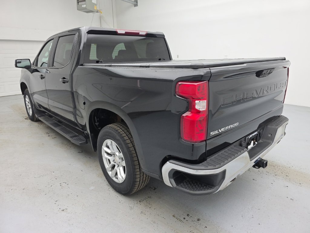 Used 2022 Chevrolet Silverado 1500 LT w/ Z71 Off-Road Package AWD/4WD image 6