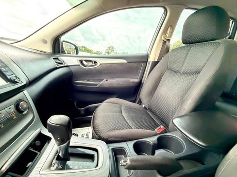 Used 2014 Nissan Sentra SR w/ SR Driver Package FWD image 26