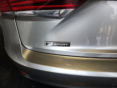 Used 2017 Lexus IS 300 AWD image 7