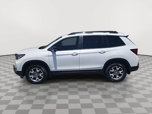 Certified 2023 Honda Passport TrailSport image 5