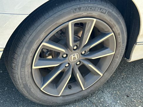 Used 2021 Honda Accord EX-L image 14