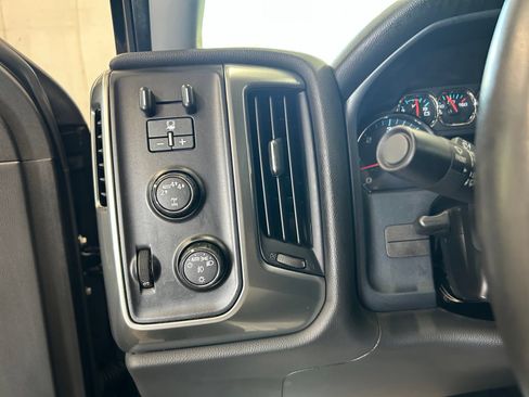 Used 2017 Chevrolet Silverado 1500 LT w/ All Star Edition AWD/4WD image 16