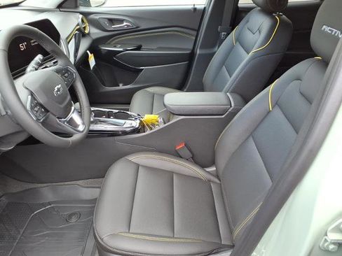 New 2026 Chevrolet Trax ACTIV w/ Sunroof Package FWD image 7