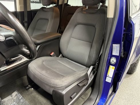 Used 2016 Chevrolet Colorado LT w/ LT Convenience Package image 18