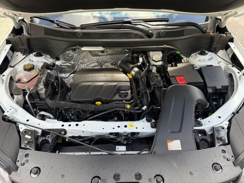 Used 2025 Chevrolet Trax LT image 25