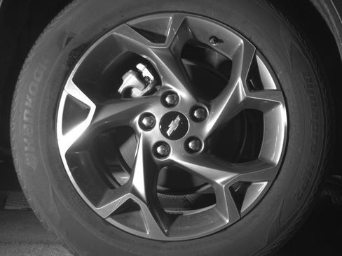 Used 2025 Chevrolet Trax LT w/ LT Convenience Package FWD image 15