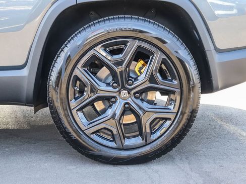 Used 2023 Rivian R1S Launch Edition AWD/4WD image 11