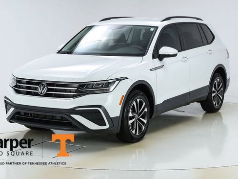 Used 2023 Volkswagen Tiguan S image 39