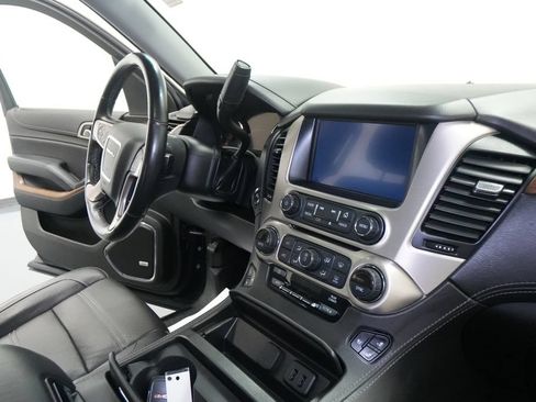 Used 2019 GMC Yukon Denali w/ Denali Ultimate Package AWD/4WD image 36