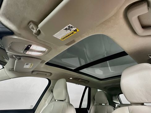 Used 2024 Volvo XC90 B6 Ultimate w/ Lounge Package AWD/4WD image 11