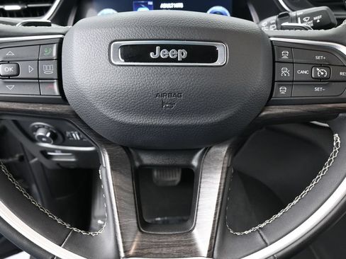 Used 2023 Jeep Grand Cherokee L Limited w/ Trailer Tow Group (B) RWD image 32