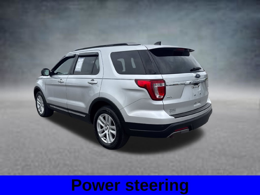 Used 2018 Ford Explorer XLT AWD/4WD image 9