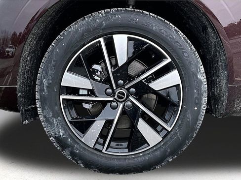 New 2026 Volvo XC60 B5 Core w/ Protection Package Premier image 13