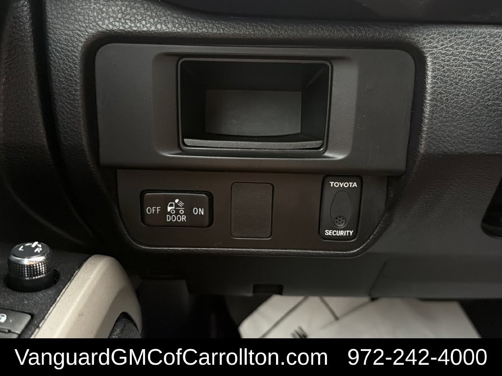 Used 2017 Toyota Tacoma SR5 w/ Tow Package RWD image 23