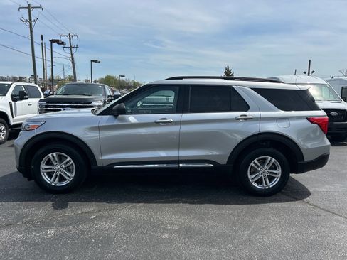 Certified 2020 Ford Explorer XLT w/ Equipment Group 202A AWD/4WD image 4