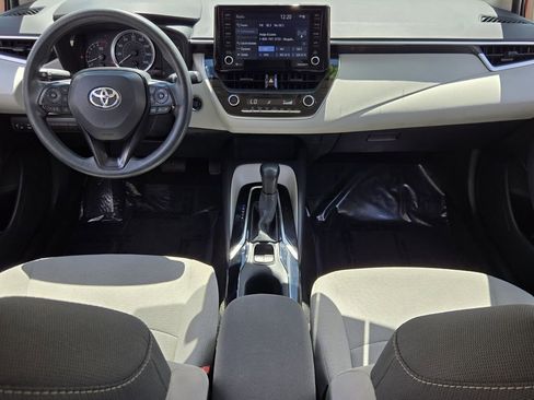 Used 2022 Toyota Corolla LE w/ LE Convenience Package image 12