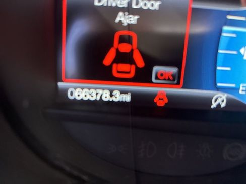 Used 2023 Ford Edge SEL AWD/4WD image 10