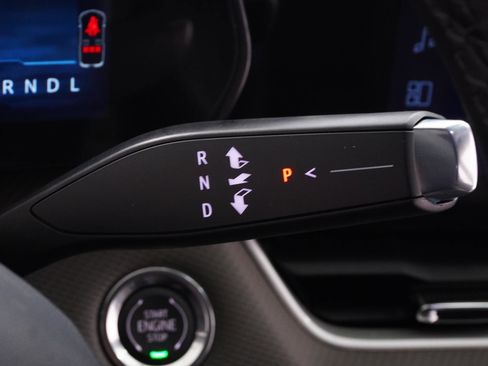 New 2026 Chevrolet Equinox LT w/ Convenience Package II image 24