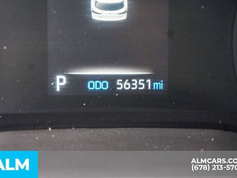 Used 2024 Toyota Sienna XLE image 56