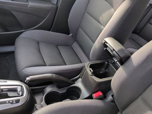 Used 2016 Chevrolet Cruze LT image 22