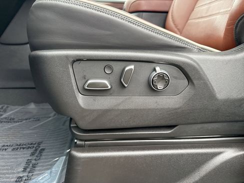 Used 2024 GMC Yukon Denali Ultimate image 14